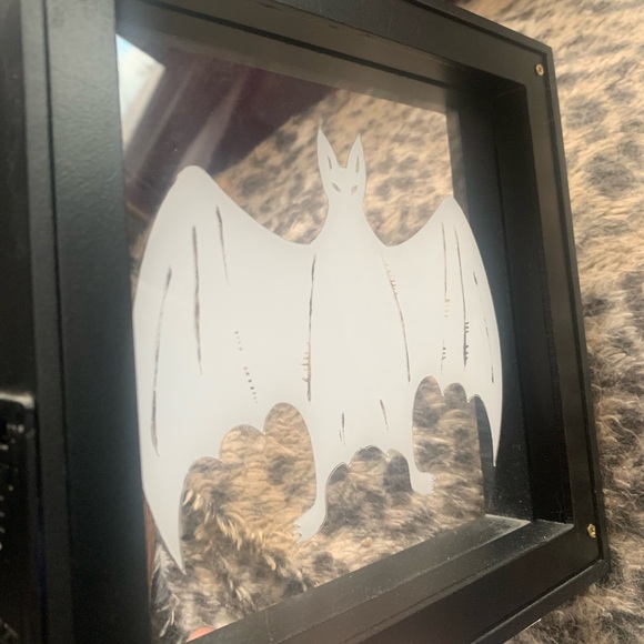 ⭐️🦇 Bat Light Up LED Table Top or Wall Decor Halloween - Picture 4 of 5